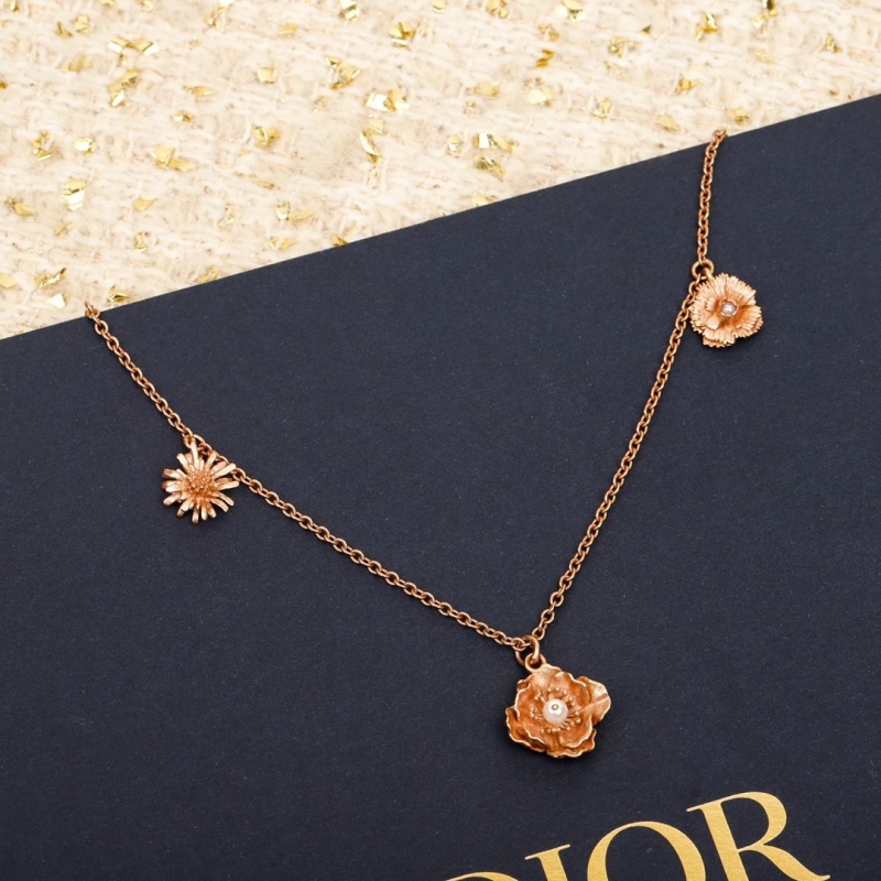 chr1st1an D10r necklaces